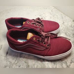 Vans ultracush sneaker in burgundy (unisex)